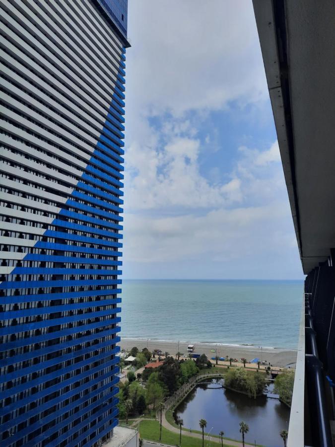 The Best Beach Aparthotel Orbi City Batumi Esterno foto