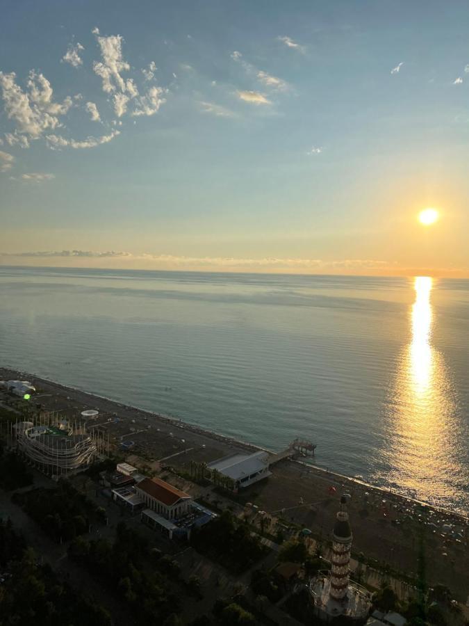 The Best Beach Aparthotel Orbi City Batumi Esterno foto