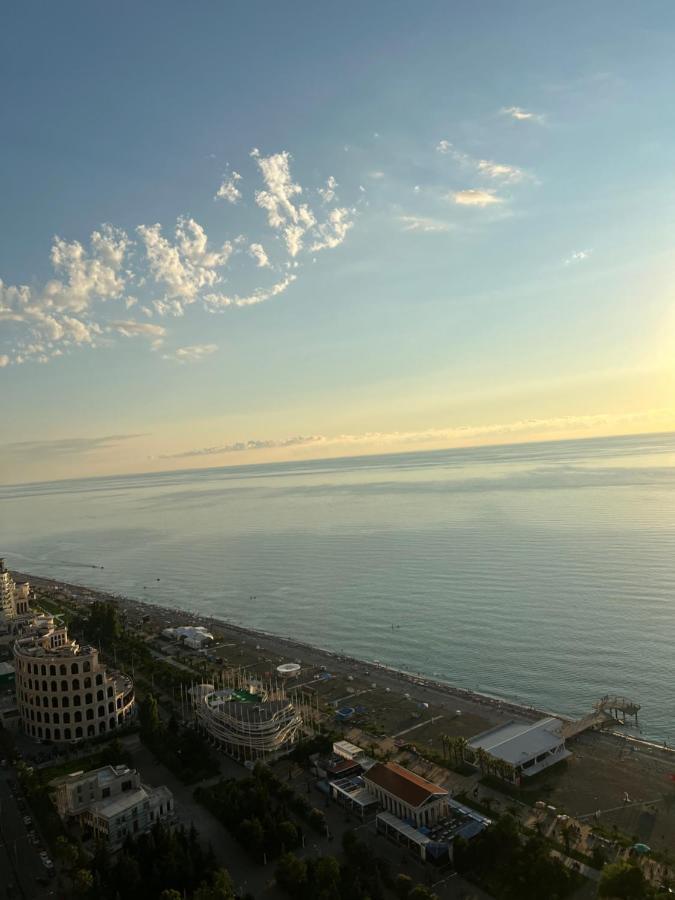 The Best Beach Aparthotel Orbi City Batumi Esterno foto